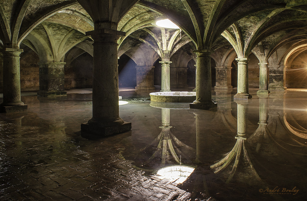 This image has an empty alt attribute; its file name is The-Portuguese-City.jpg